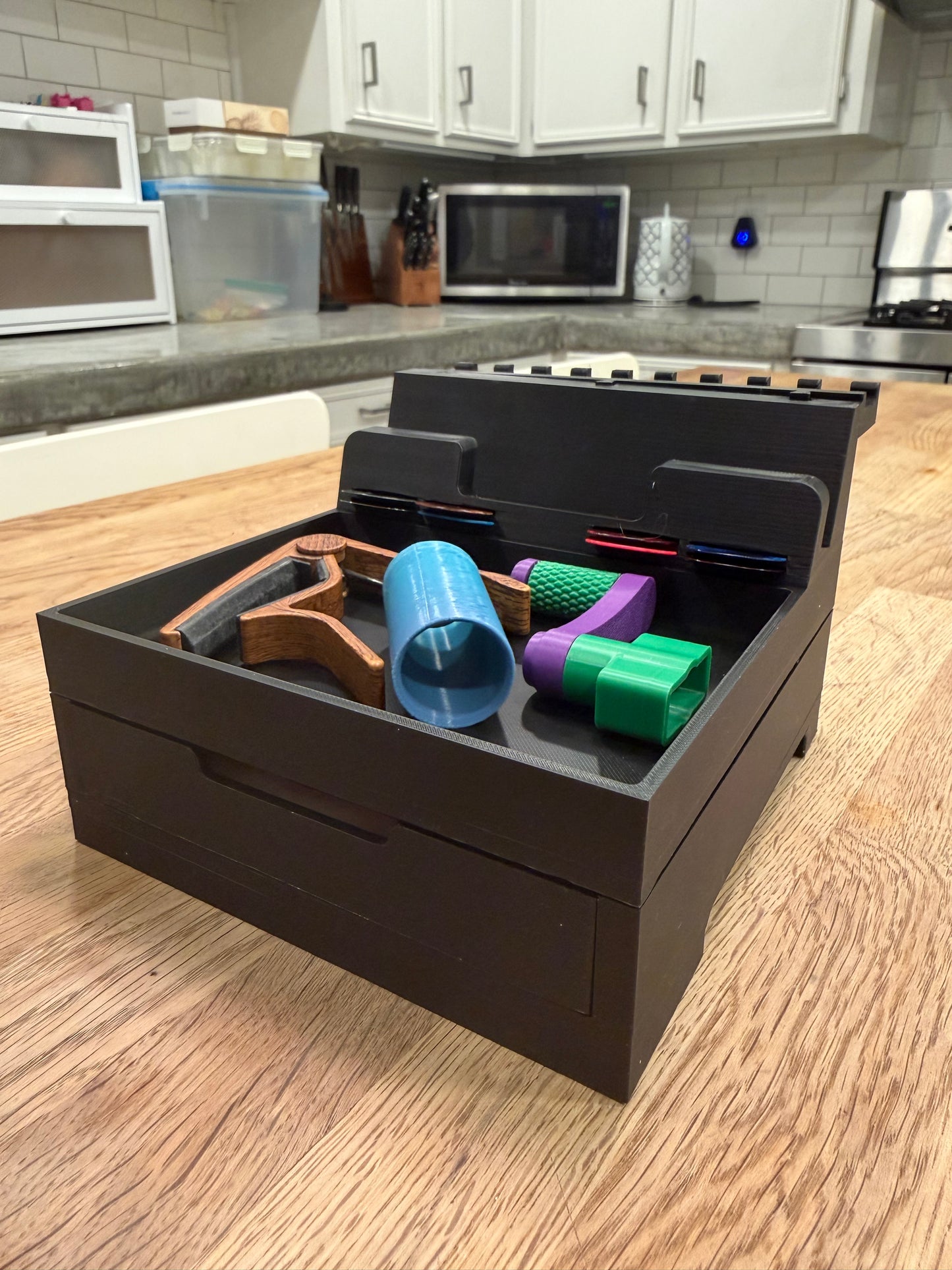 Amp Daddy Guitar Amp Organizer- Cable, Pick, Phone. Stash Caddy