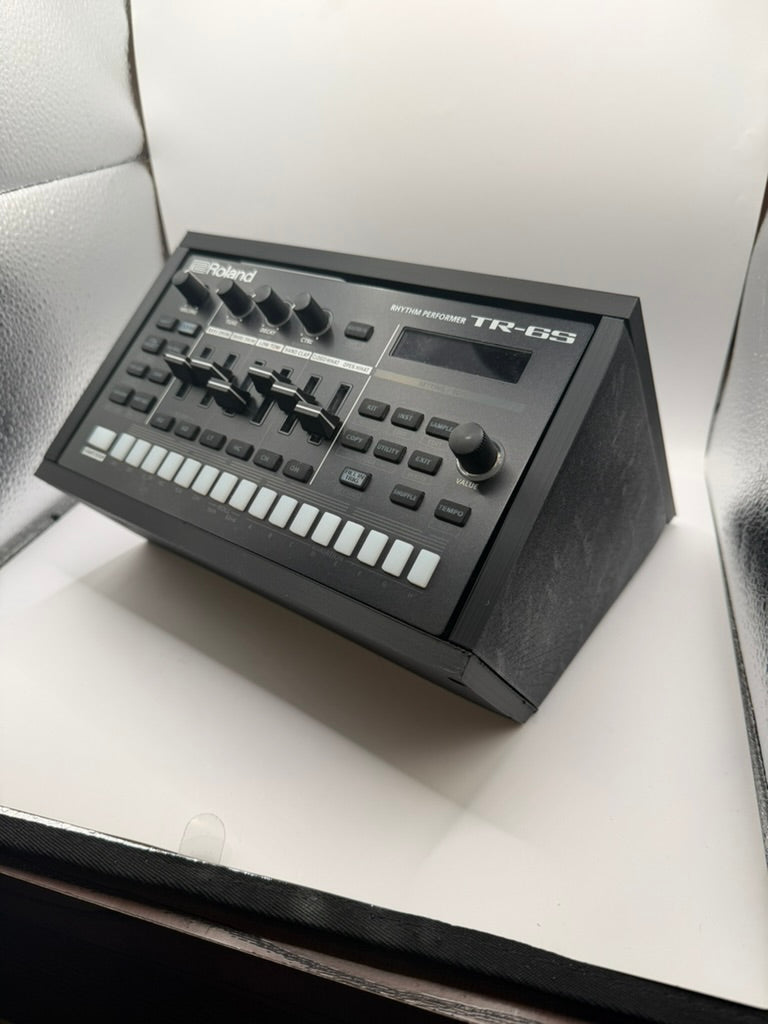 Angled Stand for Roland TR-6S Groovebox – Sturdy Holder