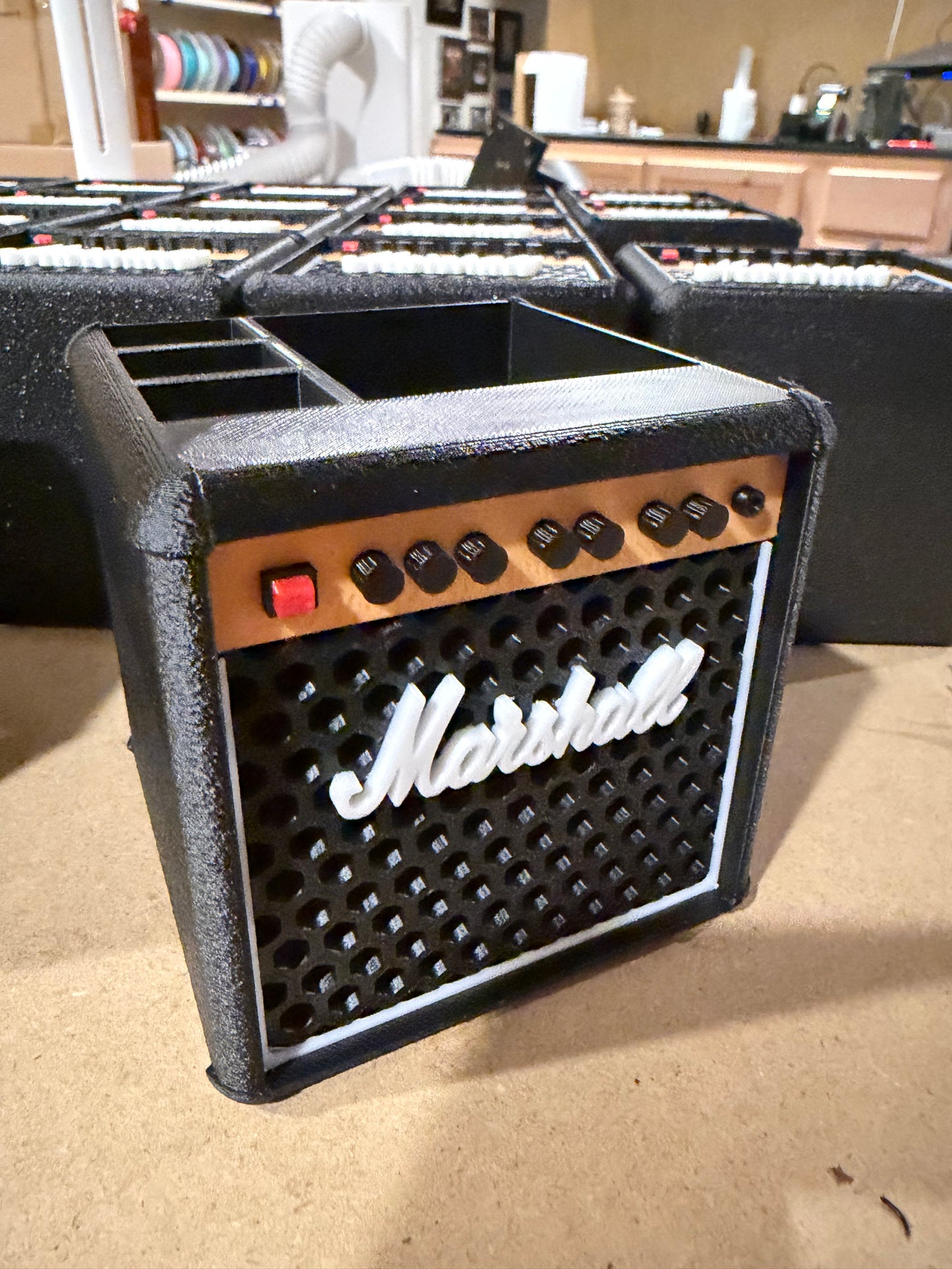 Mini amp Pen holder **FREE SHIPPING WHILE SUPPLIES LAST!!!!**