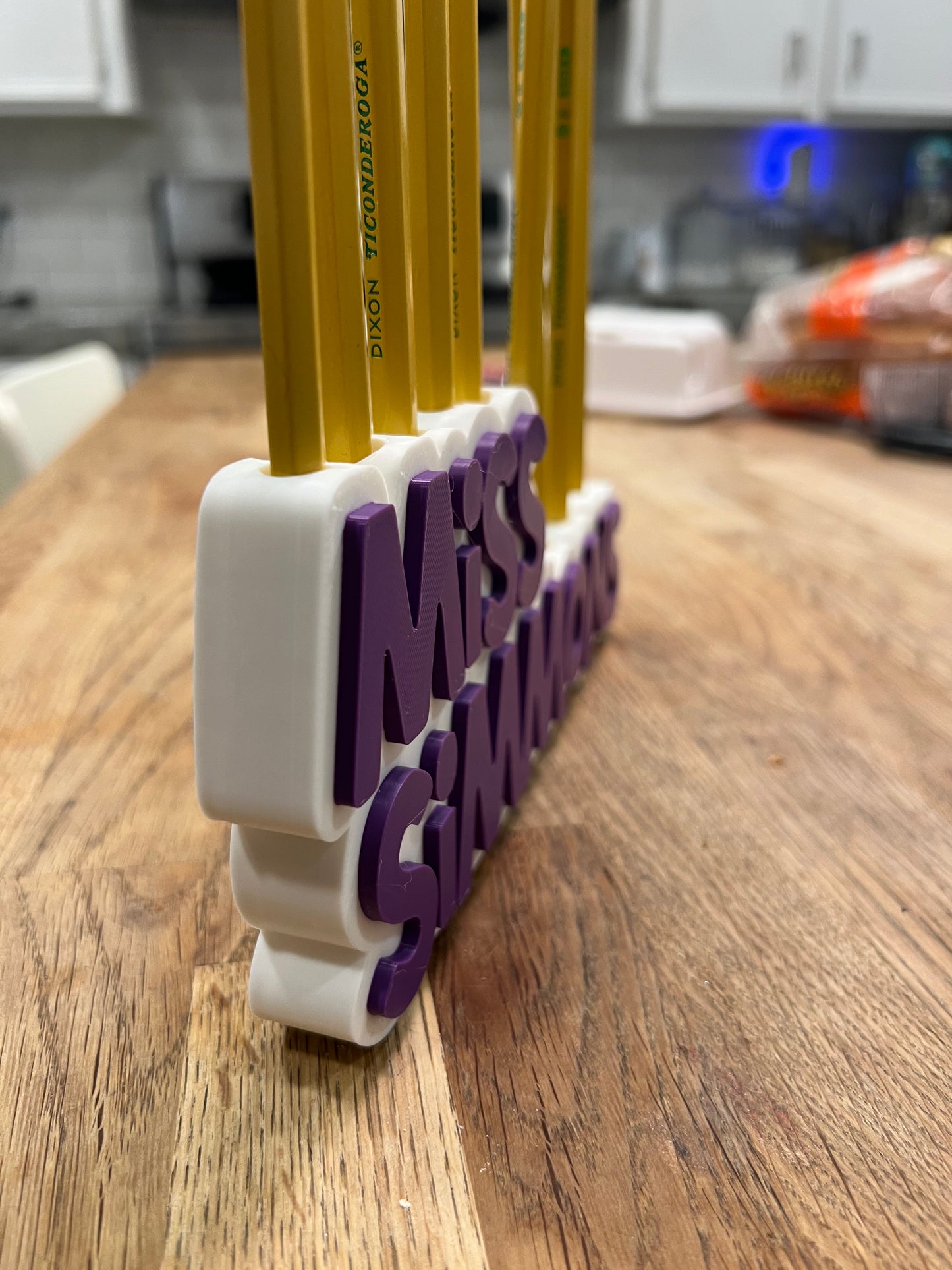 Custom Teacher Desk Nameplate – Personalized Pencil Holder with Name