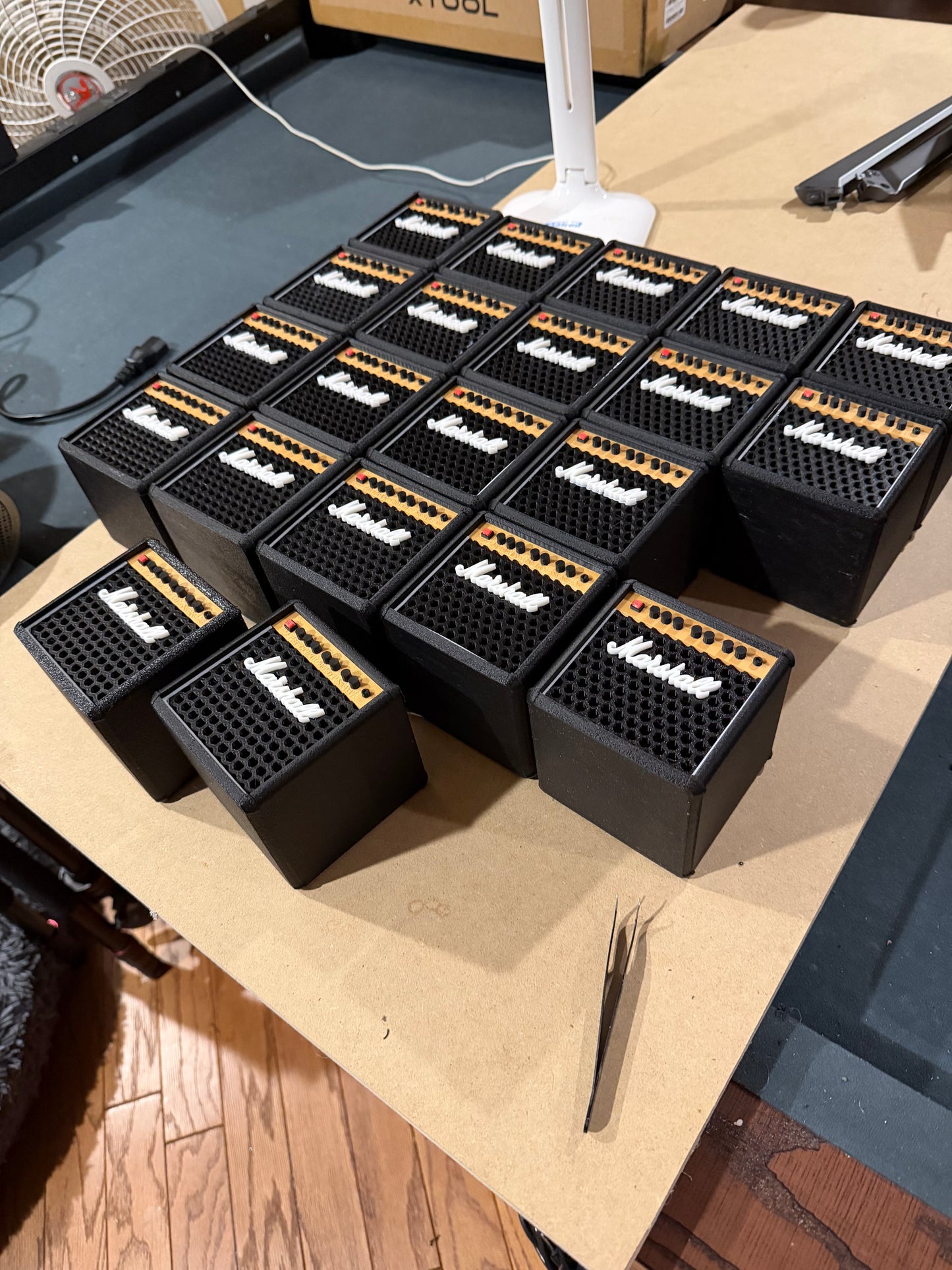 Mini amp Pen holder **FREE SHIPPING WHILE SUPPLIES LAST!!!!**