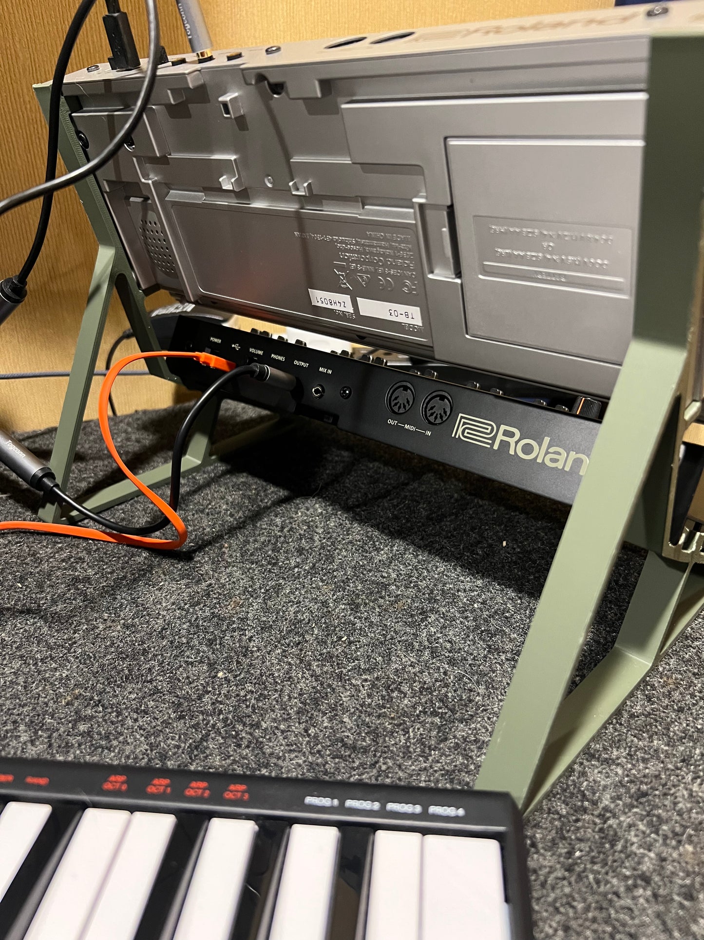 2-Tier Roland Boutique stand