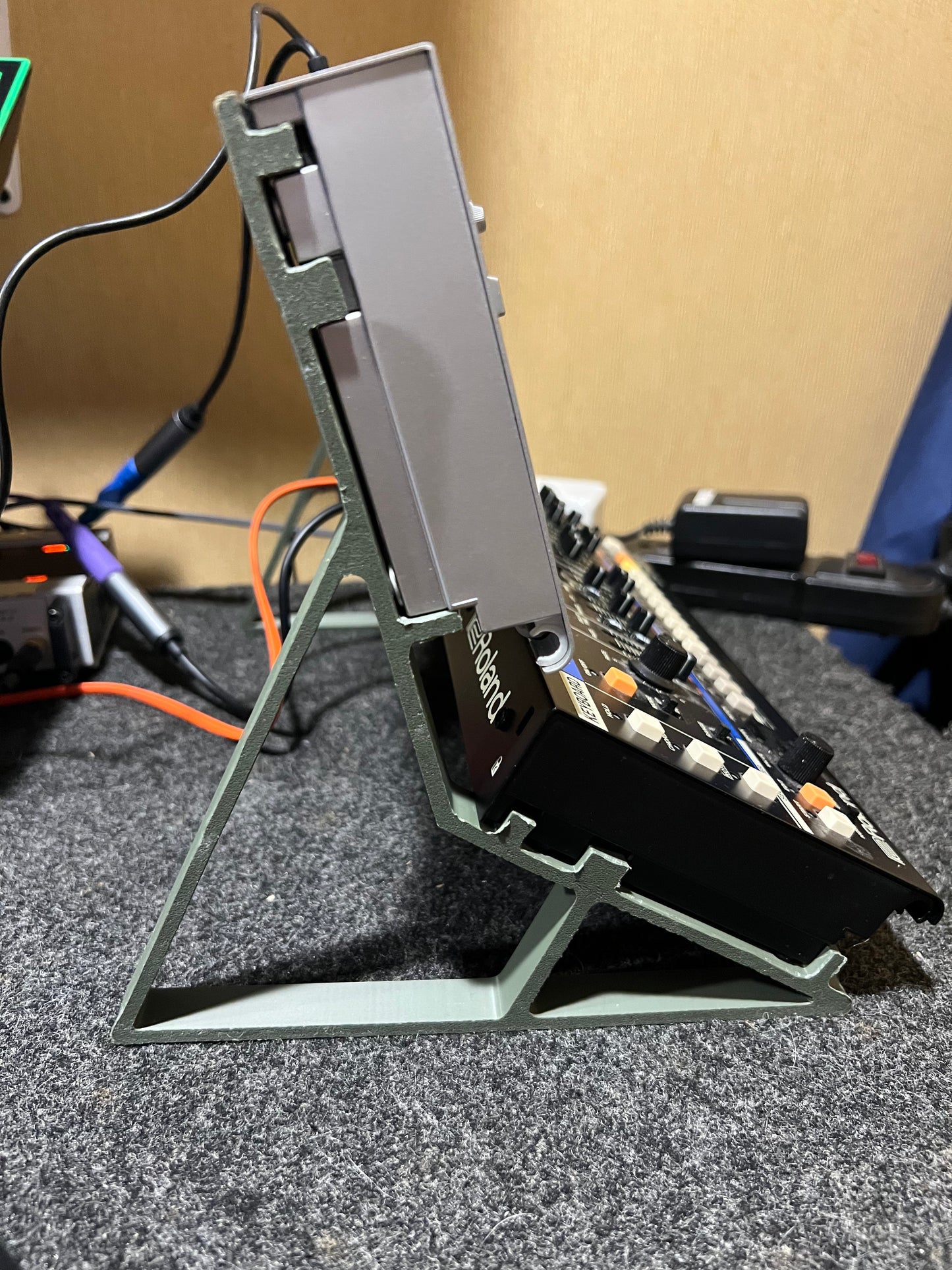 2-Tier Roland Boutique stand
